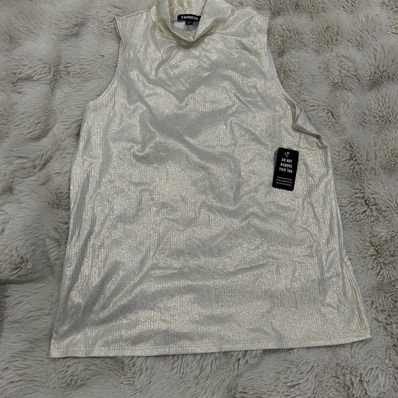 Express Cream metallic Sleeveless Tank Top - Picture 2 of 3